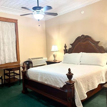The Eastland Historic Hotel- Imperial Room ภายนอก รูปภาพ