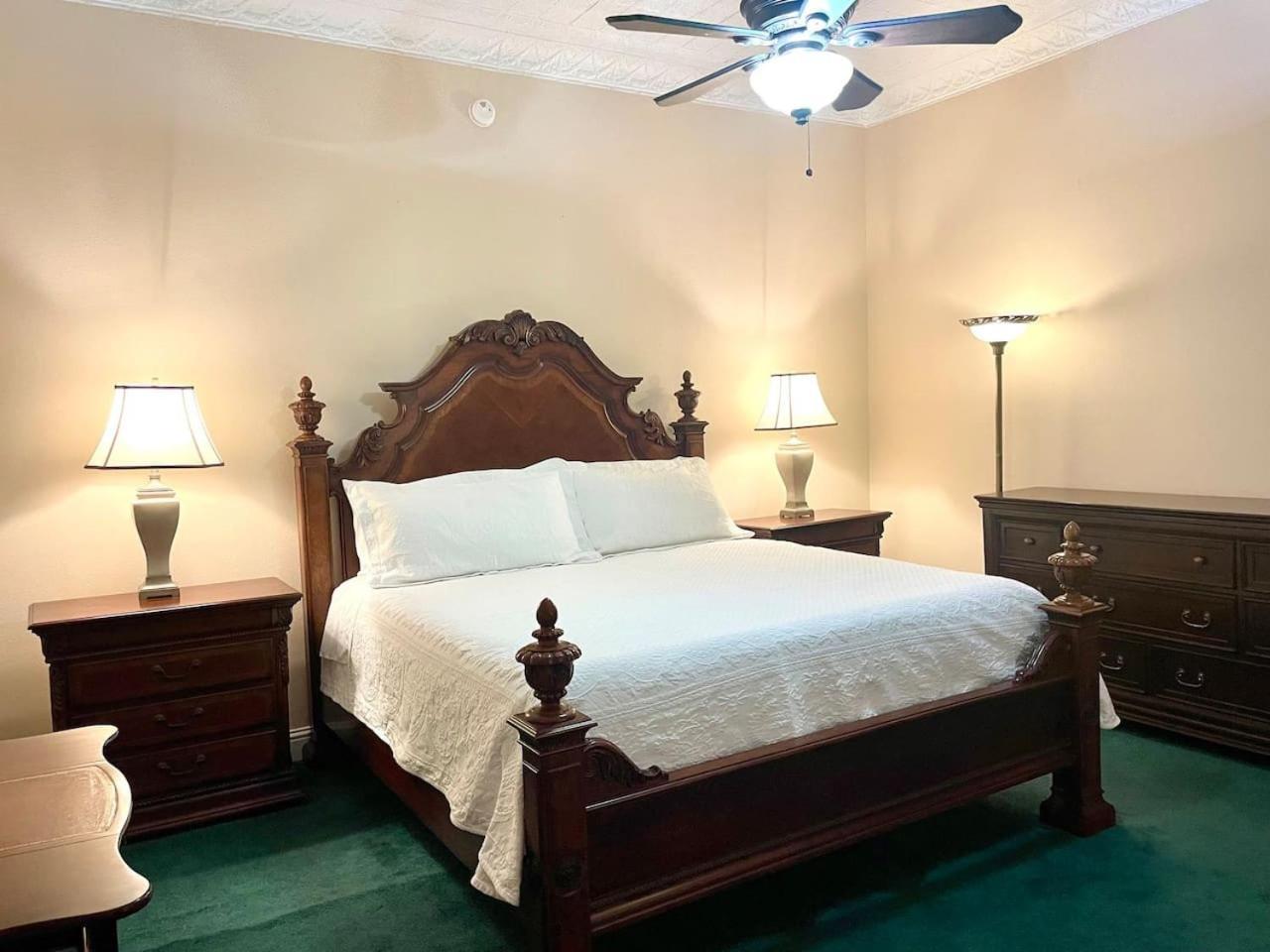 The Eastland Historic Hotel- Imperial Room ภายนอก รูปภาพ